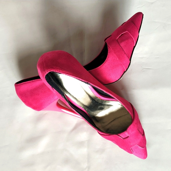 Hot pink Pumps - Picture 2 of 4